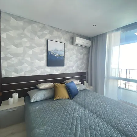 Paradiso 'в' 201 One Bedroom Apartment