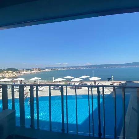 Paradiso 'в' 201 One Bedroom Апартамент *