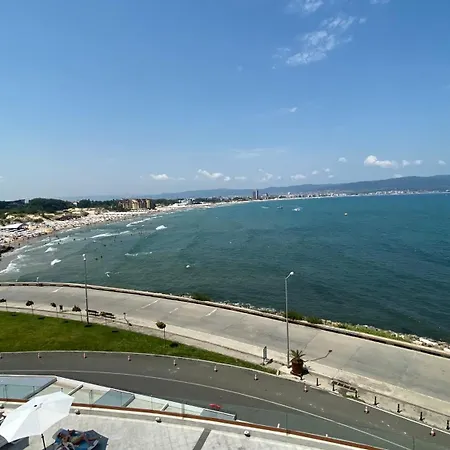 Paradiso 'в' 201 One Bedroom Апартамент