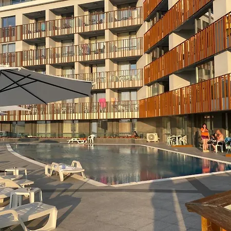 Paradiso 'в' 201 One Bedroom Апартамент