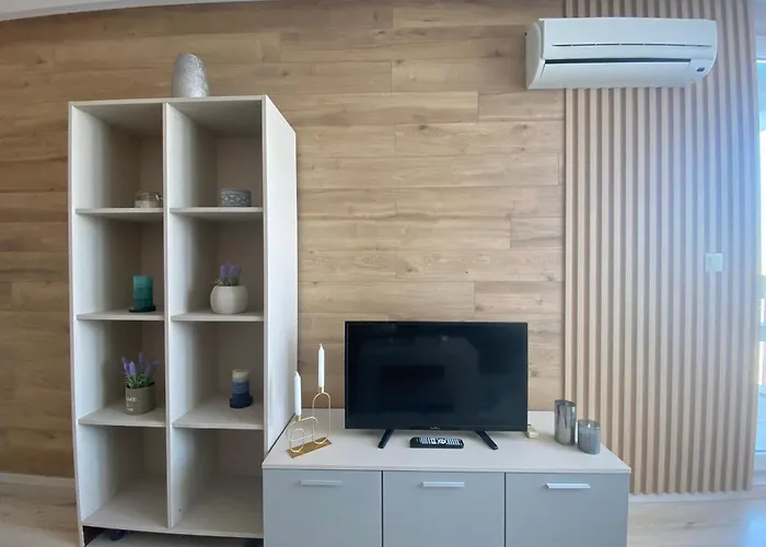 アパート Paradiso 'в' 201 One Bedroom *